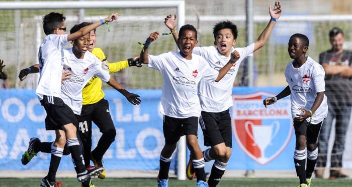 OLKA Sportsrejser byder velkommen til fodbold, sol og svømning. En perfekt kombination
