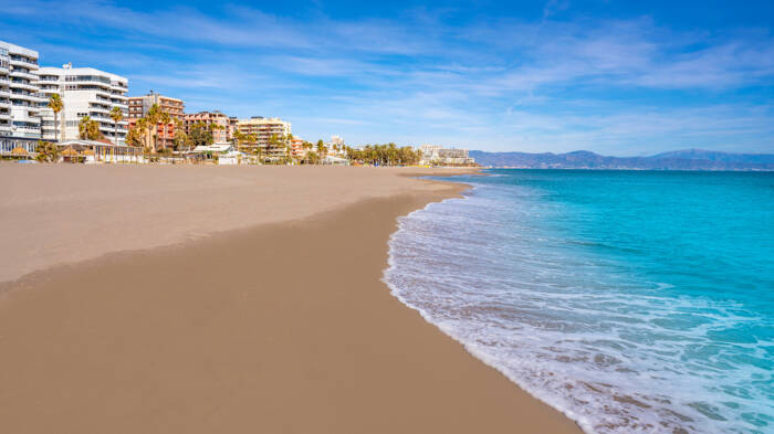 Nyd sol og strand i smukke Torremolinos!